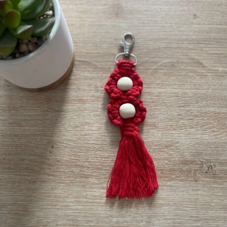 Porte cle macramé perle rouge