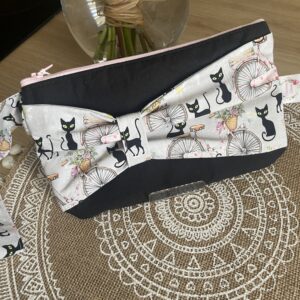 Pochette à noeud chat noir